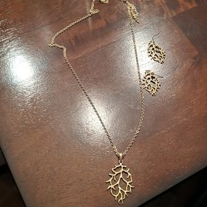 Long necklace and earrings